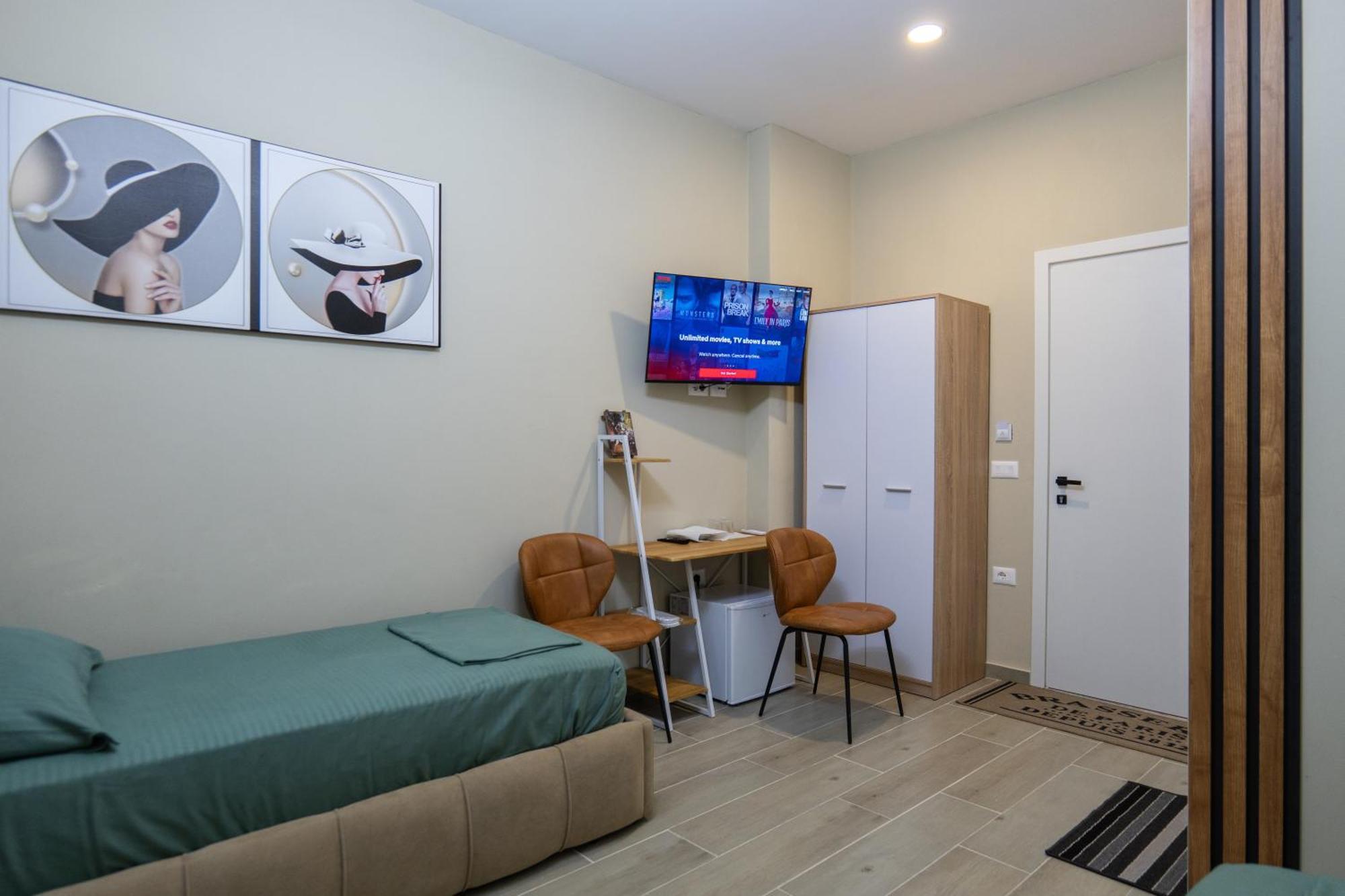 City Center Rooms And Apartments Durrës Buitenkant foto