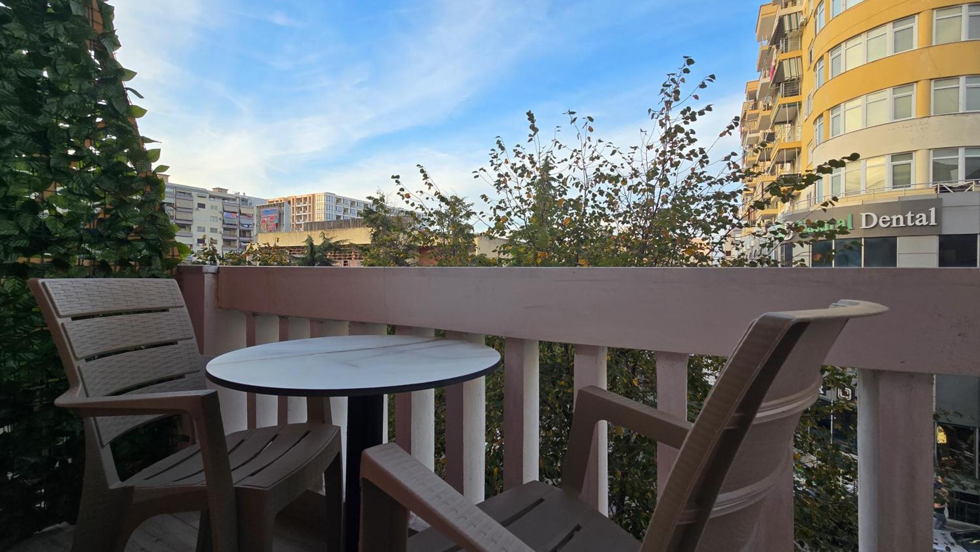 City Center Rooms And Apartments Durrës Buitenkant foto
